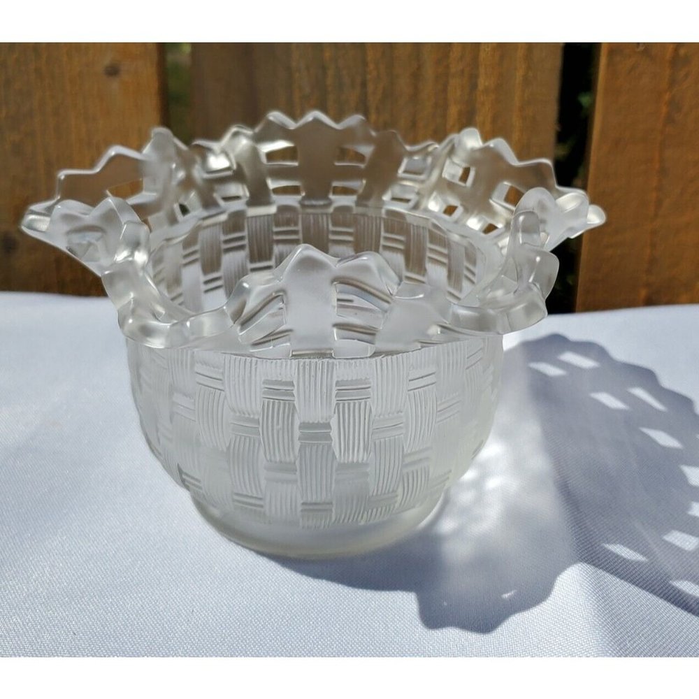 1930s Fenton Frosted Basket Weave Glass Openwork Lace Bowl 3"